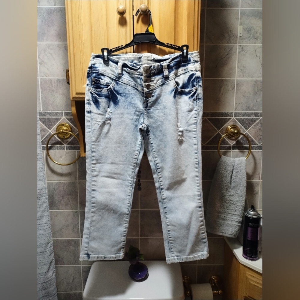 Jean Capri's
